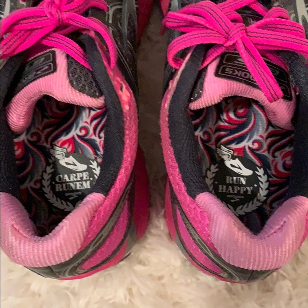 Brooks GTS - Picture 3 of 7